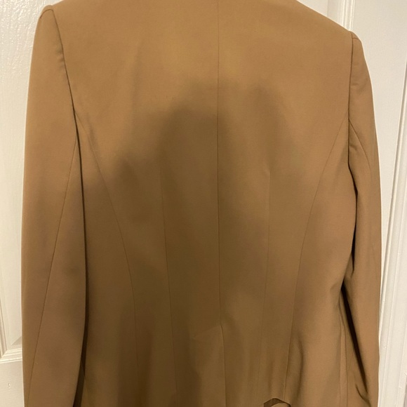 Tan blazer with beautiful leather detail - Picture 4 of 4